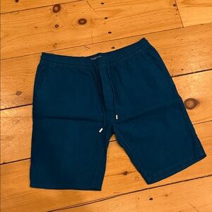 Vilebrequin Men's Cargo Shorts in Dark Blue